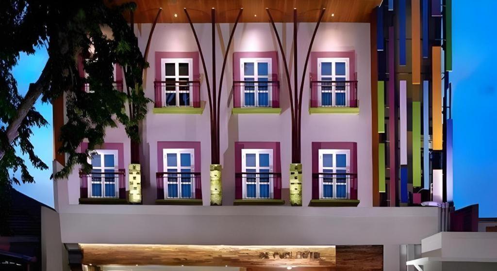 Life Puri Hotel Surabaya Gubeng Exteriör bild